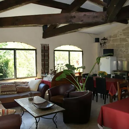Bed & Breakfast Voyage Du Mas Des Fontaines 4*
