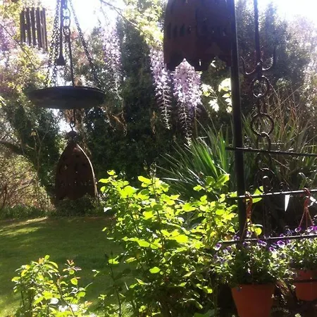 Chambre Voyage Du Mas Des Fontaines Bed & Breakfast