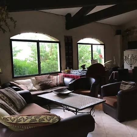 Chambre Voyage Du Mas Des Fontaines Bed & Breakfast *