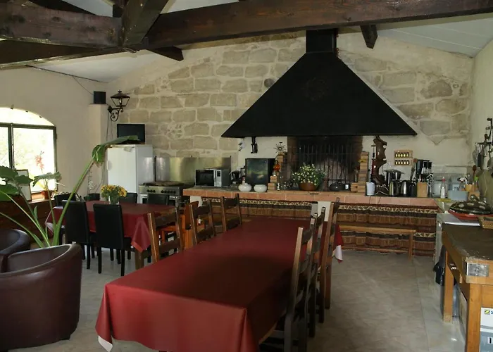 Bed & Breakfast Voyage Du Mas Des Fontaines 4*
