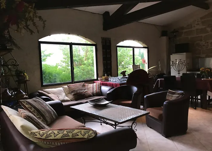 Voyage Du Mas Des Fontaines Bed & Breakfast 4*
